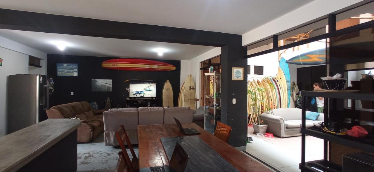 Bravo Hostels: Surf House Punta Hermosa Exterior foto